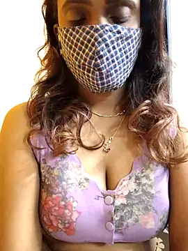 Queen-dhivya online show from December 2025 06:37:02 PM