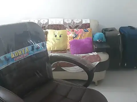 LovelyDancy online show from November 2025 02:06:01 AM