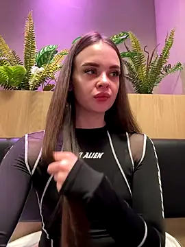 Snapshot of KristiRich chatting on November 2025 08:02:02 AM KristiRich online show from November 2025 08:02:02 AM