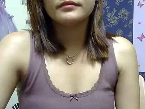 maira 33 online show from April 2026 01:42:02 PM