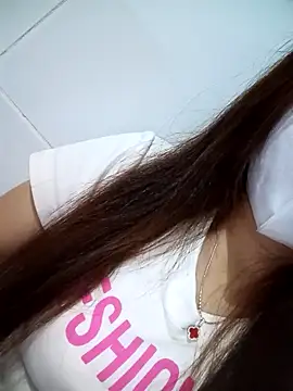 Snapshot of LevyCii99 chatting on November 2025 07:32:01 AM LevyCii99 online show from November 2025 07:32:01 AM