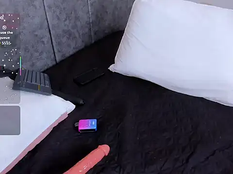 Chaarlotte 09 online show from November 2025 06:26:01 PM