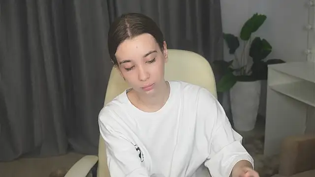 Snapshot of JacalynSchreiber chatting on November 2025 11:42:02 AM JacalynSchreiber online show from November 2025 11:42:02 AM