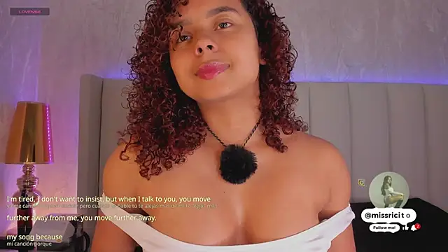 LaraCurls online show from November 2025 11:46:01 AM