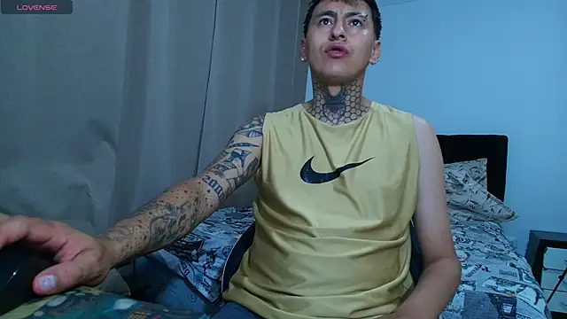 emi liano10 online show from November 2025 11:36:02 PM