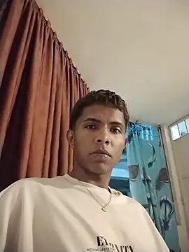Snapshot of Mack_tom chatting on July 2026 04:26:01 AM Mack tom online show from July 2026 04:26:01 AM