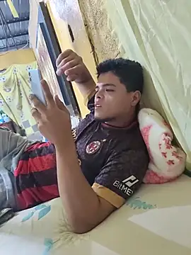 Snapshot of taylor1991V chatting on November 2025 02:13:01 AM taylor1991V online show from November 2025 02:13:01 AM