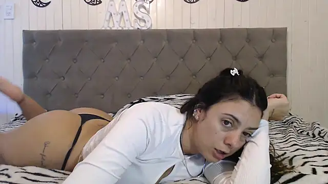 mickystrumia23 online show from November 2025 02:31:02 PM