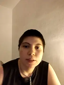 mollypop  online show from November 2025 10:32:01 PM