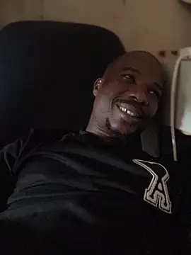 Snapshot of Ndodemnyama@xh chatting on December 2025 06:42:02 AM Ndodemnyamaxh online show from December 2025 06:42:02 AM