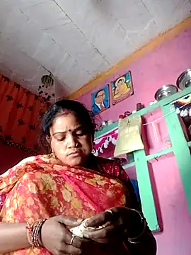 Snapshot of Sapna_ji123 chatting on December 2025 03:44:02 AM Sapna ji123 online show from December 2025 03:44:02 AM