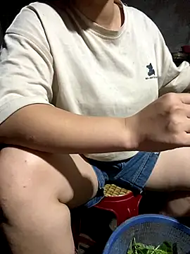 anhanh000 online show from November 2025 10:49:01 AM