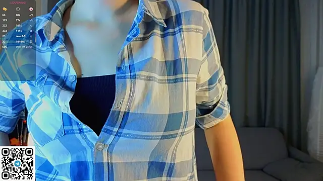 Snapshot of BlushVenom chatting on November 2025 03:55:01 PM BlushVenom online show from November 2025 03:55:01 PM