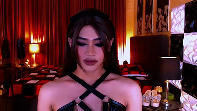 Snapshot of AthisaMooreTS chatting on December 2025 10:10:02 AM AthisaMooreTS online show from December 2025 10:10:02 AM