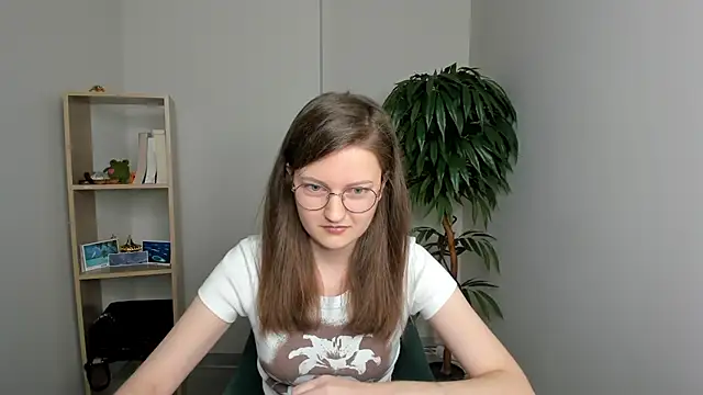 Snapshot of TulaLatigo chatting on November 2025 06:14:01 AM TulaLatigo online show from November 2025 06:14:01 AM