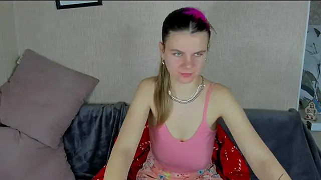 Snapshot of Zorianaa chatting on December 2025 09:11:01 PM Zorianaa online show from December 2025 09:11:01 PM