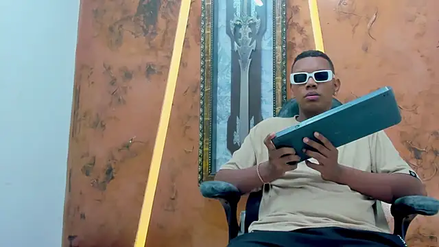 Snapshot of the_hot_boy0 chatting on November 2025 11:53:02 AM the hot boy0 online show from November 2025 11:53:02 AM