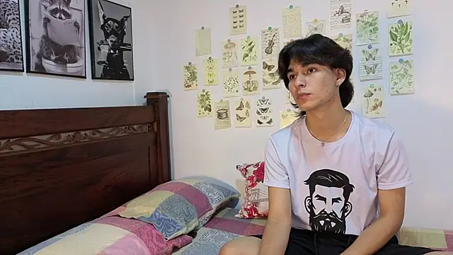 Raven Eclipse online show from April 2026 10:10:02 PM