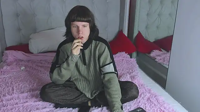 Snapshot of CutieKai_ chatting on November 2025 10:42:02 PM CutieKai online show from November 2025 10:42:02 PM