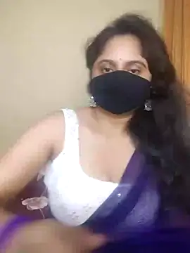 Snapshot of mouni499 chatting on June 2026 03:22:01 PM mouni499 online show from June 2026 03:22:01 PM