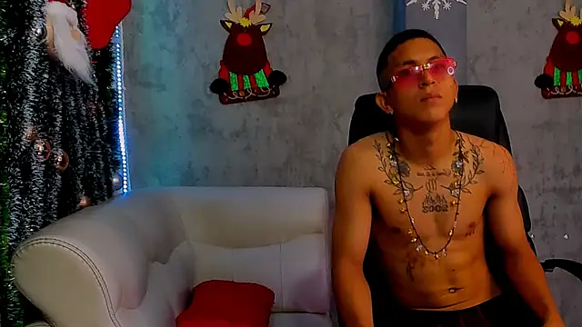 soy Aron online show from December 2025 08:49:02 PM