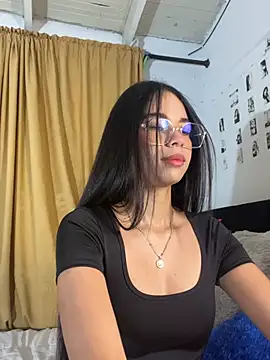Snapshot of Milleradhara24 chatting on July 2026 01:12:01 AM Milleradhara24 online show from July 2026 01:12:01 AM