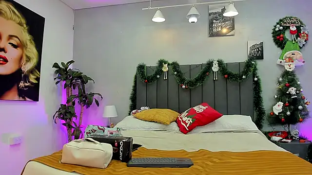 Snapshot of kendra_london chatting on December 2025 11:36:02 AM kendra london online show from December 2025 11:36:02 AM