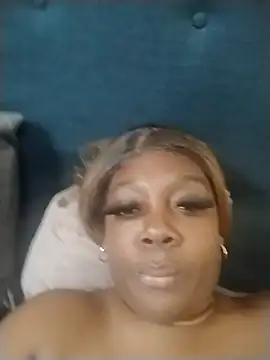 Snapshot of BiancaClarkson chatting on November 2025 05:02:01 PM BiancaClarkson online show from November 2025 05:02:01 PM