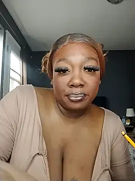 Snapshot of BiancaClarkson chatting on November 2025 05:46:01 PM BiancaClarkson online show from November 2025 05:46:01 PM