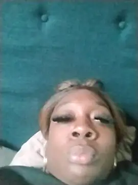 Snapshot of BiancaClarkson chatting on November 2025 07:25:01 PM BiancaClarkson online show from November 2025 07:25:01 PM