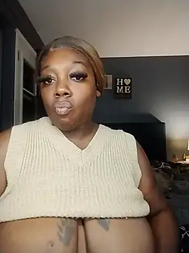 Snapshot of BiancaClarkson chatting on November 2025 12:08:02 AM BiancaClarkson online show from November 2025 12:08:02 AM