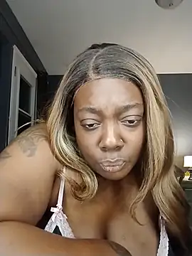 Snapshot of BiancaClarkson chatting on November 2025 01:22:01 AM BiancaClarkson online show from November 2025 01:22:01 AM