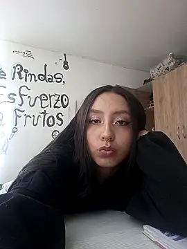 Snapshot of naughtygoddesss_ chatting on November 2025 04:31:02 PM naughtygoddesss online show from November 2025 04:31:02 PM