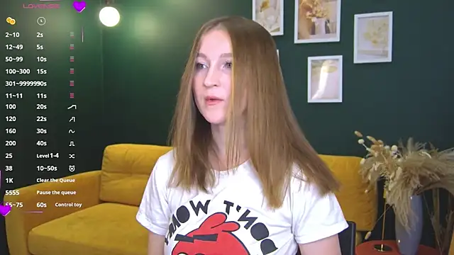 Snapshot of S_Sandra chatting on November 2025 01:07:02 PM S Sandra online show from November 2025 01:07:02 PM