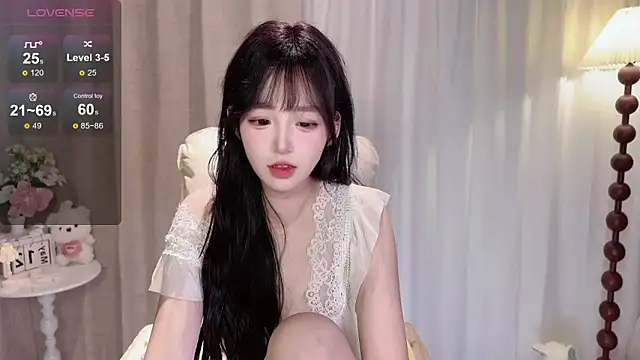 Snapshot of Yaiyigirl chatting on May 2026 03:22:02 PM Yaiyigirl online show from May 2026 03:22:02 PM