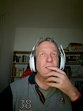 ChocolatMilka44 online show from March 2026 08:05:01 PM