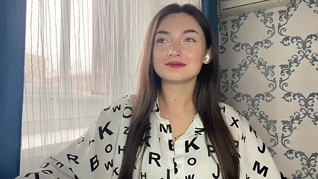 Snapshot of TwotyBright chatting on November 2025 08:14:01 AM TwotyBright online show from November 2025 08:14:01 AM