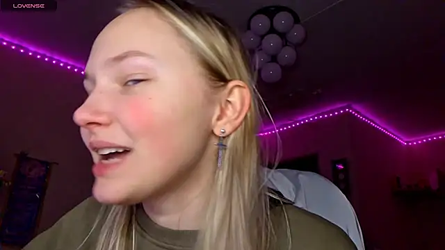 KarinRobertson online show from February 2026 04:03:02 PM