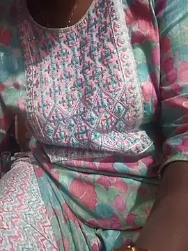 Snapshot of hyd_couple7878 chatting on November 2025 04:39:01 PM hyd couple7878 online show from November 2025 04:39:01 PM