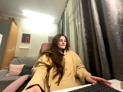 HelgaMun online show from November 2025 02:39:01 PM