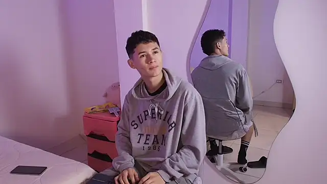 Snapshot of Eiden_Blake chatting on November 2025 09:56:02 AM Eiden Blake online show from November 2025 09:56:02 AM