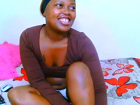 Snapshot of SweetSavage18 chatting on November 2025 08:41:02 PM SweetSavage18 online show from November 2025 08:41:02 PM