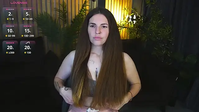 DanielaReign online show from November 2025 01:45:01 PM