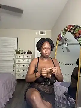 ladiosa selene online show from March 2026 09:52:02 PM