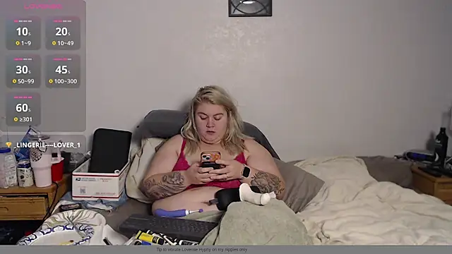 Snapshot of xoxostoneybabe chatting on November 2025 06:45:01 AM xoxostoneybabe online show from November 2025 06:45:01 AM