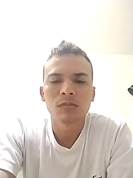 Snapshot of Luisadonis2015 chatting on November 2025 04:36:02 AM Luisadonis2015 online show from November 2025 04:36:02 AM