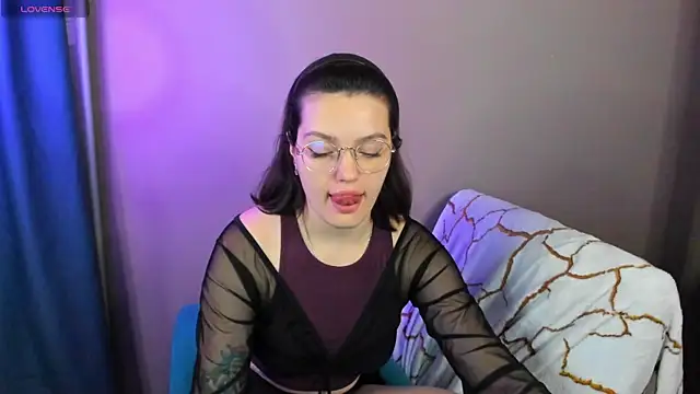 Karina Kellyy online show from December 2025 03:44:02 AM