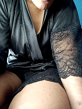 Saniya76 online show from November 2025 04:00:01 AM