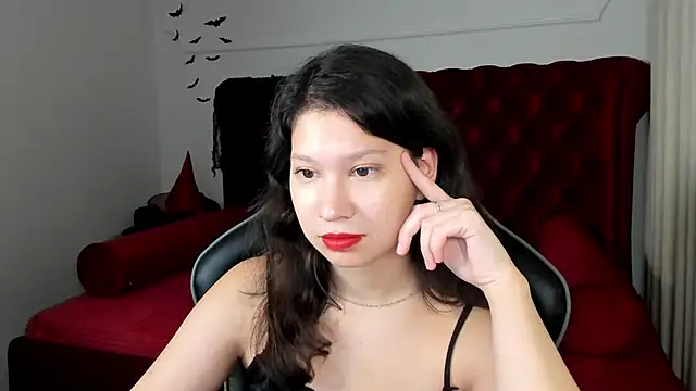 SaraDenars online show from November 2025 06:36:01 AM