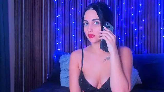 CamillaParis25 online show from December 2025 05:43:02 PM